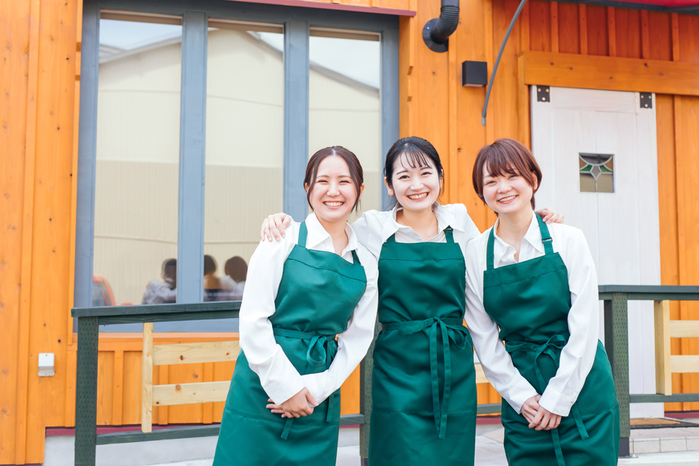 「ユニフォーム・企業制服の導入にはどんな効果がある?」メリットや私服との違い・事例を紹介